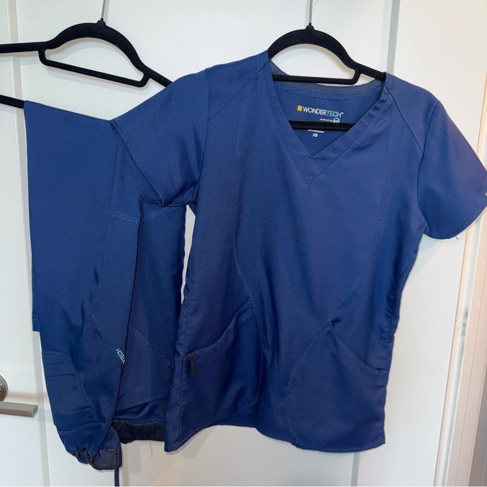 WonderWink Wonder Tech Blue Scrubs Set